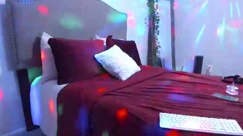 Yaya online show from August 3, 11:37 am