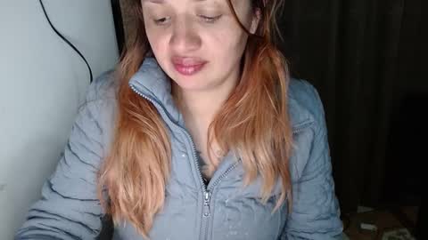 Snapshot of samatha_squirts chatting on October 5, 2:32 am samatha_squirts online show from October 5, 2:32 am