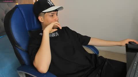 Sam online show from February 27, 8:53 pm