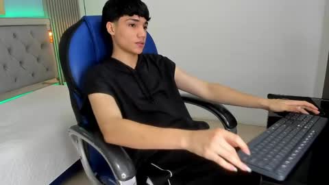 Sam online show from June 6, 12:43 pm