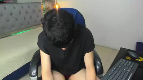 Sam online show from June 19, 1:37 pm