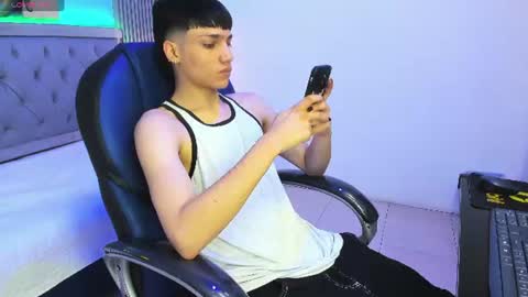 Sam online show from June 29, 1:44 pm