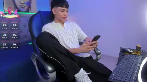 Sam online show from July 30, 1:21 pm
