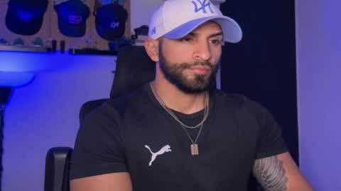 Snapshot of samdornan chatting on June 3, 3:09 am Sam Dornan online show from June 3, 3:09 am