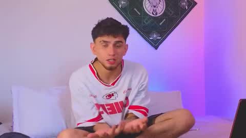 samevansx online show from November 27, 1:02 pm