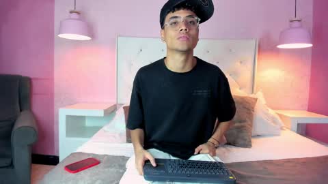 Samfrrost online show from June 4, 12:22 pm