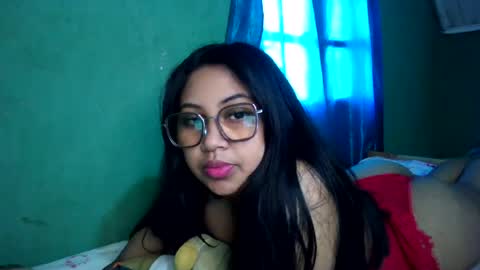 Snapshot of samiah768293 chatting on June 17, 5:10 am samiah768293 online show from June 17, 5:10 am