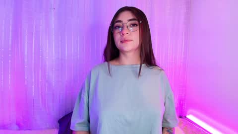 Snapshot of samii_evans chatting on December 13, 5:27 am samii evans online show from December 13, 5:27 am