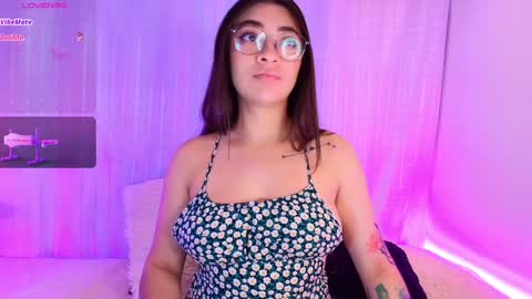 Snapshot of samii_evans chatting on January 18, 3:31 am samii evans online show from January 18, 3:31 am