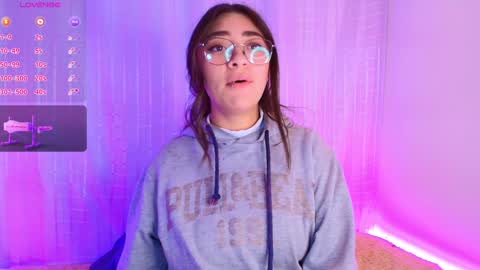 Snapshot of samii_evans chatting on January 30, 8:11 am samii evans online show from January 30, 8:11 am