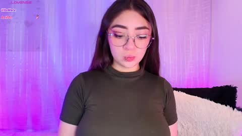 Snapshot of samii_evans chatting on February 12, 6:51 am samii evans online show from February 12, 6:51 am