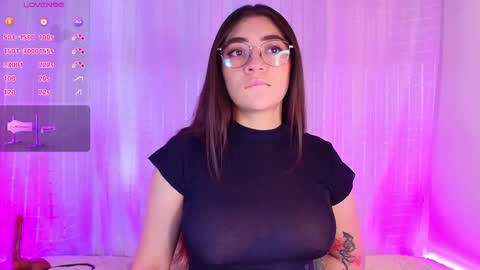 Snapshot of samii_evans chatting on March 1, 6:43 pm samii evans online show from March 1, 6:43 pm