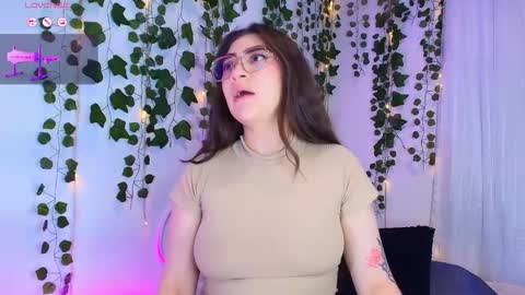 Snapshot of samii_evans chatting on October 11, 6:12 am samii evans online show from October 11, 6:12 am