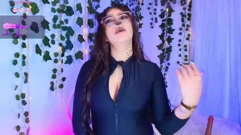 Snapshot of samii_evans chatting on October 30, 3:19 am samii evans online show from October 30, 3:19 am