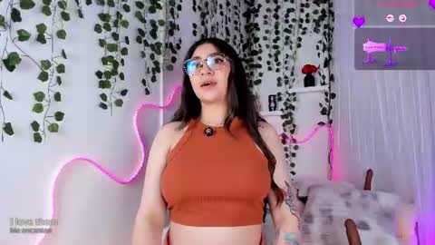 Snapshot of samii_evans chatting on June 28, 5:13 am samii evans online show from June 28, 5:13 am