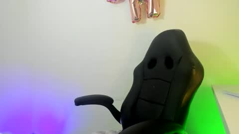 Snapshot of samikiulers chatting on December 21, 11:56 pm Sami online show from December 21, 11:56 pm