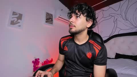 Snapshot of samir_bear chatting on November 17, 12:44 pm Samir online show from November 17, 12:44 pm