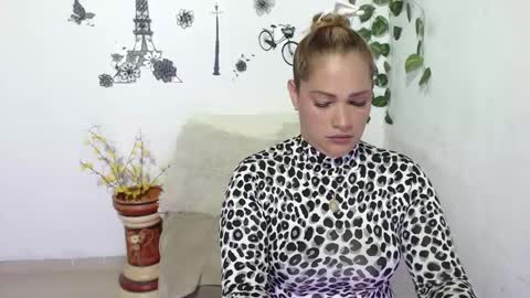 SAMIRA online show from January 25, 9:35 pm