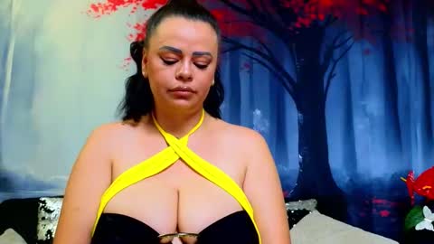 Snapshot of samiraevans chatting on December 3, 12:18 am online show from December 3, 12:18 am