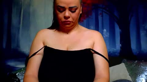 Snapshot of samiraevans chatting on February 7, 8:12 pm online show from February 7, 8:12 pm