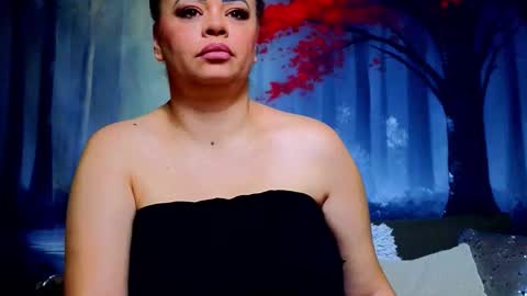 Snapshot of samiraevans chatting on February 8, 8:56 pm online show from February 8, 8:56 pm