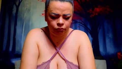 Snapshot of samiraevans chatting on March 3, 9:21 pm online show from March 3, 9:21 pm