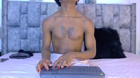 samirths_boy_ online show from February 7, 7:28 pm