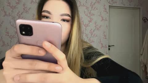 Elina online show from March 10, 10:20 am