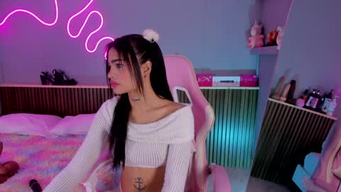 Snapshot of sammy__rose chatting on June 8, 9:26 pm Sammy Rose online show from June 8, 9:26 pm