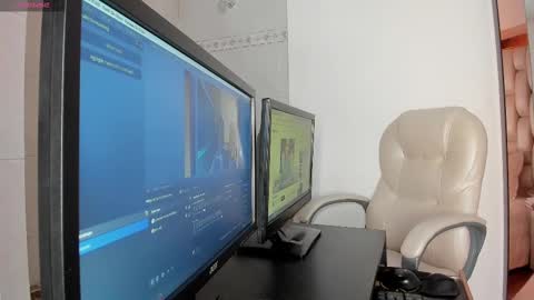 Snapshot of sammy_rios chatting on February 17, 5:53 pm Sammy online show from February 17, 5:53 pm