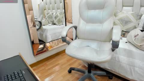 Snapshot of sammy_rios chatting on October 22, 6:29 pm Sammy online show from October 22, 6:29 pm