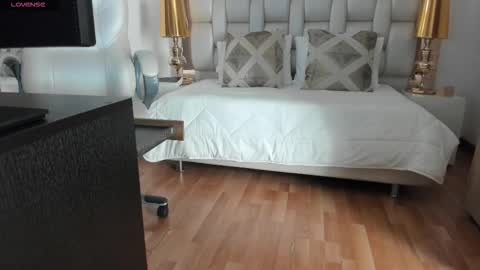 Snapshot of sammy_rios chatting on November 6, 5:14 pm Sammy online show from November 6, 5:14 pm