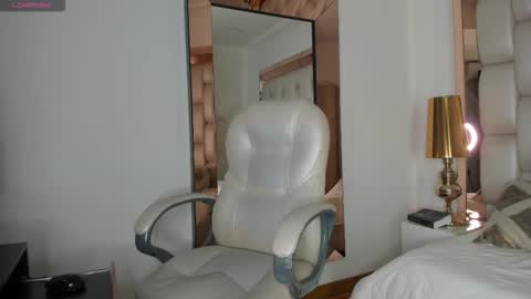 Snapshot of sammy_rios chatting on November 9, 4:05 pm Sammy online show from November 9, 4:05 pm