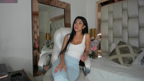 Snapshot of sammy_rios chatting on November 17, 4:46 pm Sammy online show from November 17, 4:46 pm