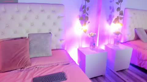 Snapshot of sammy_scott1 chatting on November 22, 4:11 am Samantha online show from November 22, 4:11 am