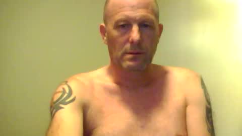 Snapshot of sammyb1821 chatting on May 17, 2:35 pm sammyb1821 online show from May 17, 2:35 pm
