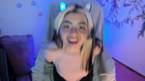 Snapshot of sammysammy_ chatting on January 25, 8:21 pm online show from January 25, 8:21 pm