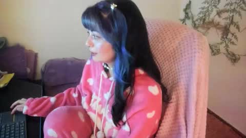 Snapshot of sammysammy_ chatting on October 25, 6:32 am online show from October 25, 6:32 am