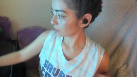 Snapshot of sammysammy_ chatting on November 19, 7:08 am online show from November 19, 7:08 am