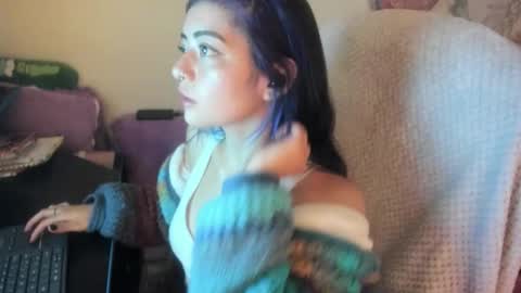 Snapshot of sammysammy_ chatting on December 3, 5:48 am online show from December 3, 5:48 am