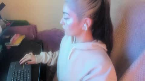   online show from May 29, 8:56 am