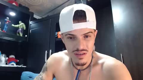 sammy model independiente online show from September 26, 2:37 am