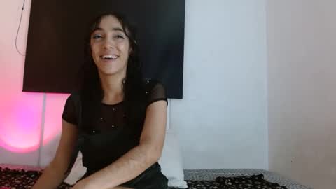 Snapshot of samntha_ferrer28 chatting on January 27, 5:25 am Samantha ferrer online show from January 27, 5:25 am