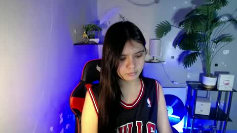 Snapshot of sampaguita_pinayxx chatting on June 12, 8:13 am SOFIA online show from June 12, 8:13 am