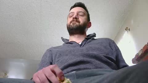 Snapshot of samthebully chatting on February 15, 10:17 pm SamTheBully online show from February 15, 10:17 pm