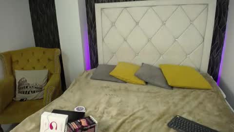 Snapshot of samu_foxxx chatting on September 18, 9:06 pm SAMU online show from September 18, 9:06 pm