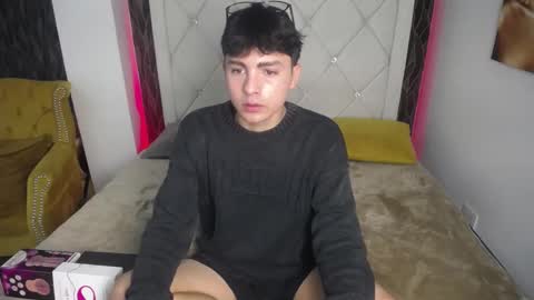 Snapshot of samu_foxxx chatting on October 2, 8:27 pm SAMU online show from October 2, 8:27 pm