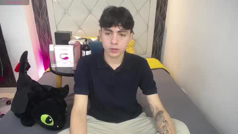 Snapshot of samu_foxxx chatting on November 15, 8:27 pm SAMU online show from November 15, 8:27 pm