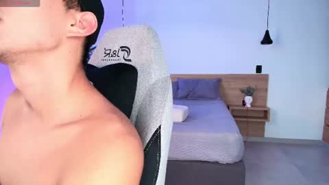 Snapshot of samucamx_ chatting on August 1, 9:03 pm samu online show from August 1, 9:03 pm