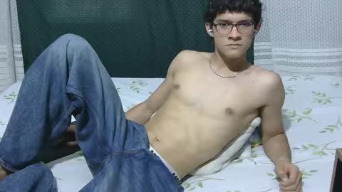 samuel_hills_ii online show from February 25, 8:18 pm